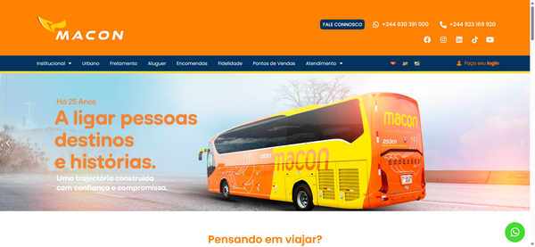 Ônibus amarelo e laranja da Macon em estrada ao pôr do sol, com texto promocional no banner.