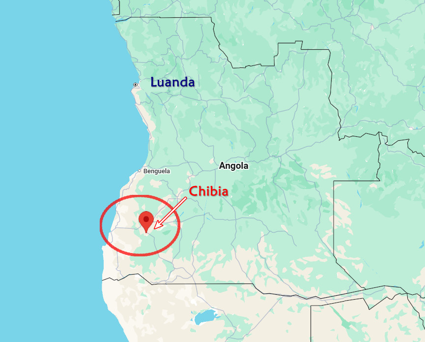 Map of Angola highlighting Chibia with a red marker and arrow near the coast.